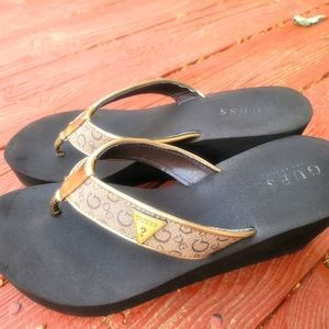 Guess Wedge thong Sandals